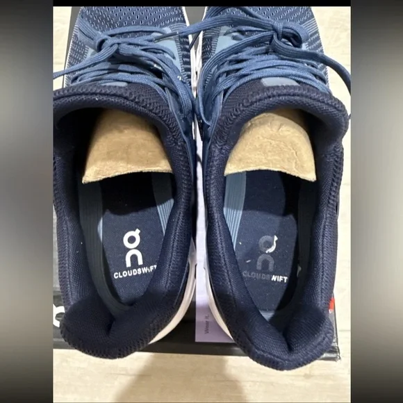 On Running Men's Navy Athletic Shoes - Picture 4 of 5